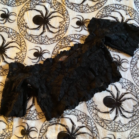 Victorias Secret Black Floral Lace Lingerie - Picture 3 of 4
